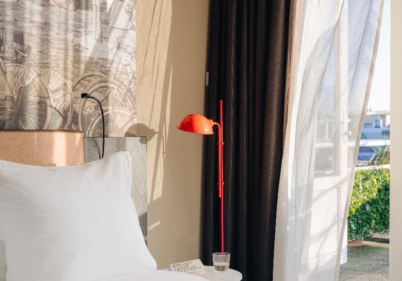 标准间带阳台, Savoy Hotel Rotterdam