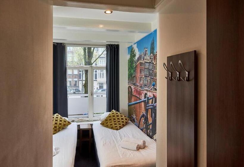 اتاق پایه با سرویس بهداشتی مشترک, The Townhouse