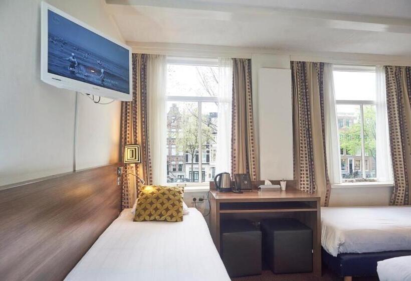 اتاق استاندارد سه نفره, The Townhouse