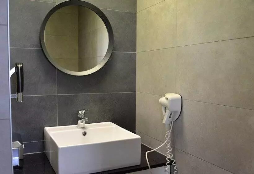 スタンダード４人部屋, City Hotel Bergen Op Zoom