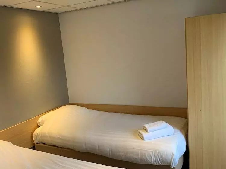 スタンダード４人部屋, City Hotel Bergen Op Zoom
