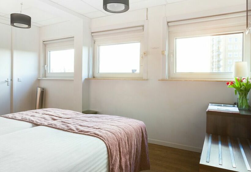 غرفة قياسية, Victorie