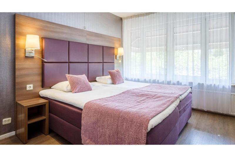 غرفة قياسية, Victorie