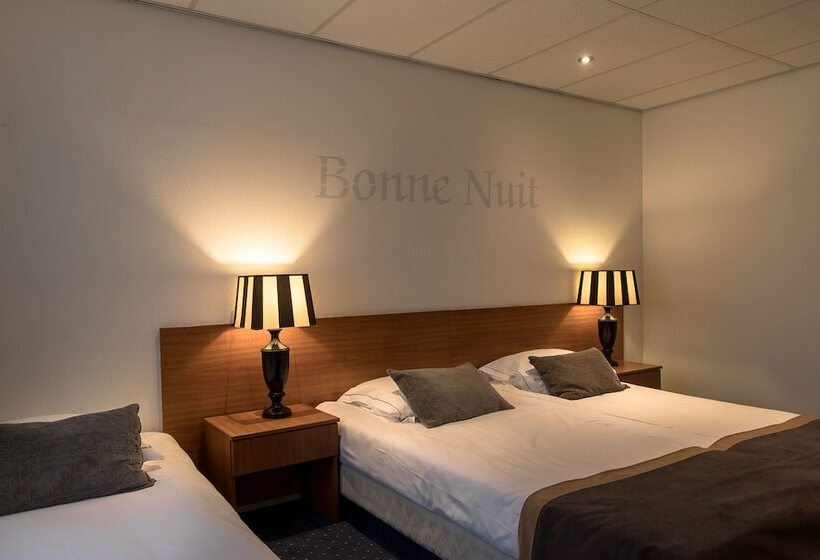 חדר סטנדרט לשלושה, Wapen Van Delden