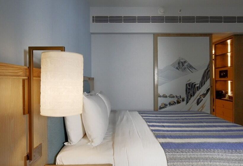 اتاق لوکس, Yak & Yeti