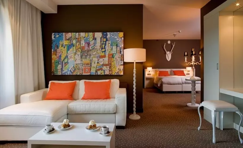 Deluxe Suite, Van Der Valk Hotel Apeldoorn   De Cantharel