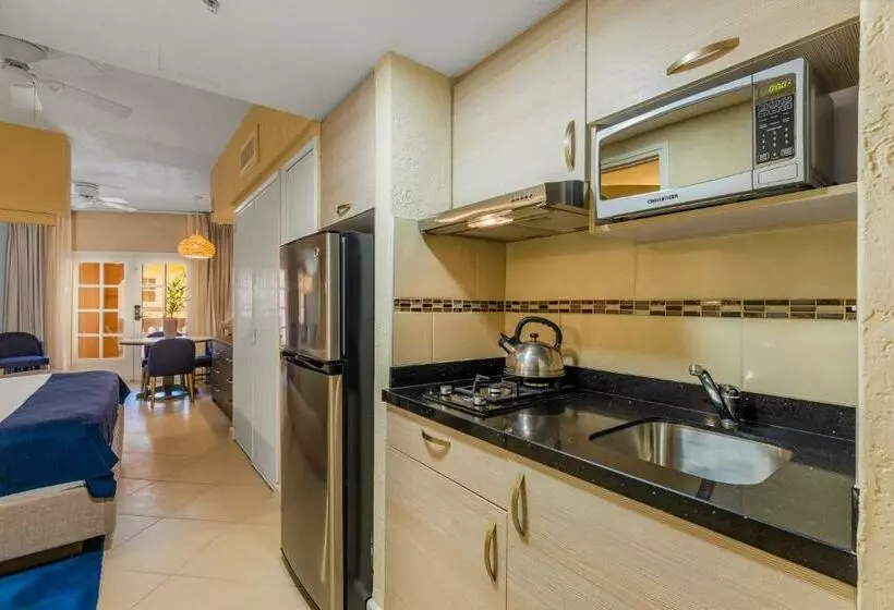 استودیوی استاندارد, Playa Linda Beach Resort