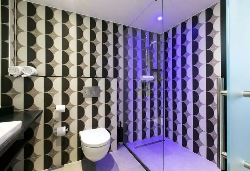 اتاق استاندارد, Savoy Hotel Rotterdam