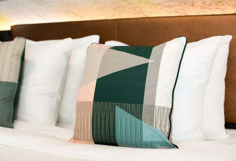 标准间带阳台, Savoy Hotel Rotterdam