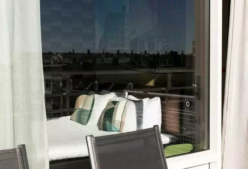 اتاق استاندارد با بالکن, Savoy Hotel Rotterdam