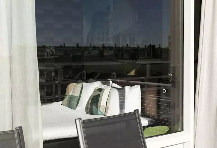 Standard Room Double Bed City View, Savoy Hotel Rotterdam