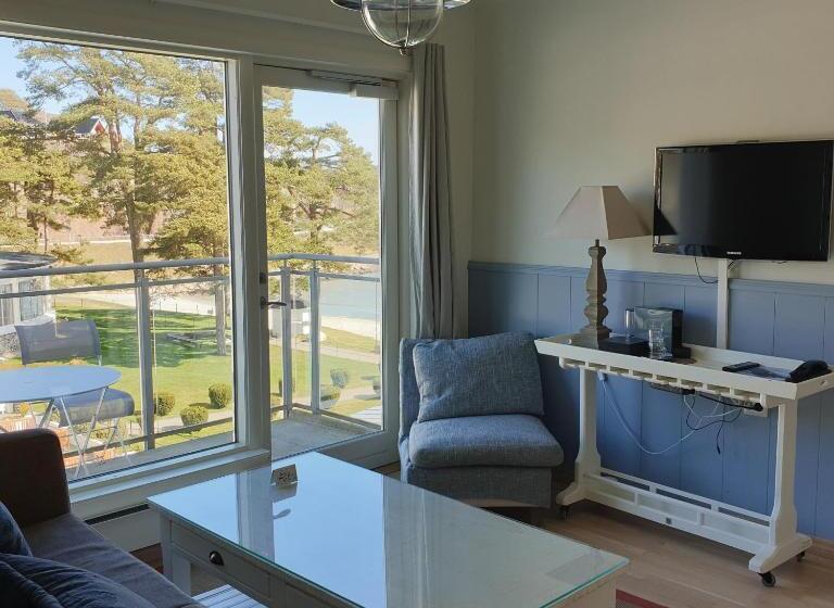 Номер Стандарт с Балконом, Strand Hotel Fevik   By Classic Norway Hotels