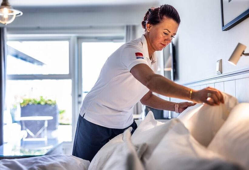 Номер Стандарт Вид на Море, Strand Hotel Fevik   By Classic Norway Hotels