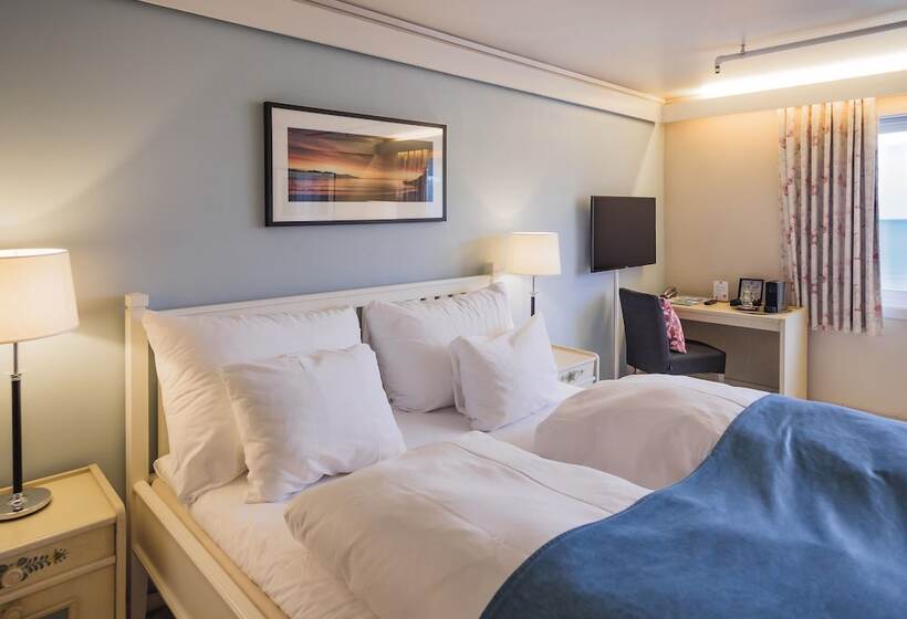 Номер Стандарт Вид на Море, Strand Hotel Fevik   By Classic Norway Hotels