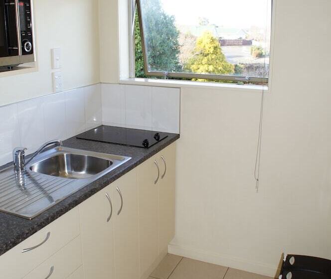 דירת חדר, Taylors Motel