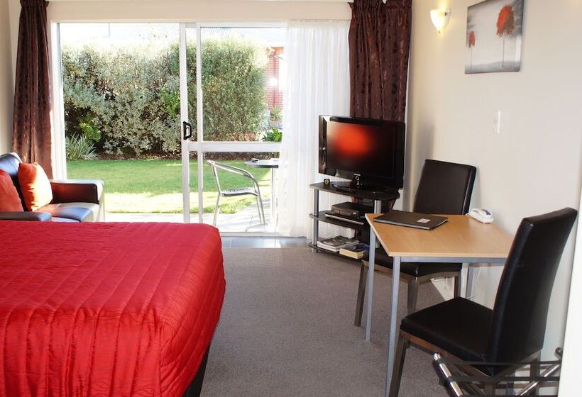 إستوديو قياسى, Taylors Motel