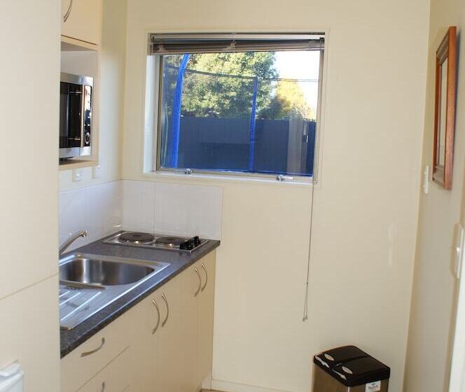 חדר סטודיו סטנדרד, Taylors Motel