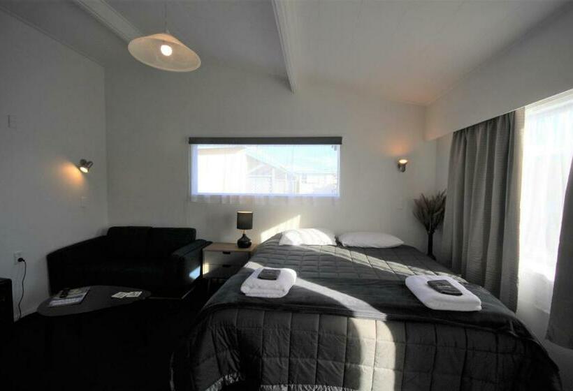 标准工作室, Beach Lodge Motels