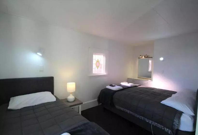 آپارتمان 3 خوابه, Beach Lodge Motels