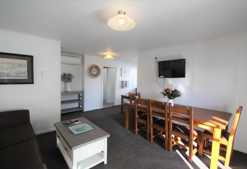 Семейные Апартаменты 3 Спальни, Beach Lodge Motels