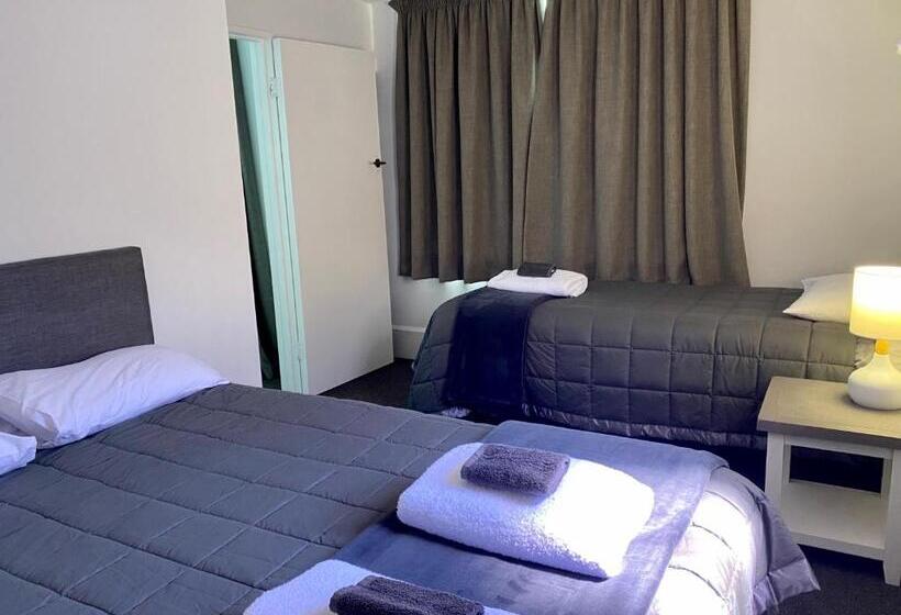 Семейные Апартаменты 3 Спальни, Beach Lodge Motels