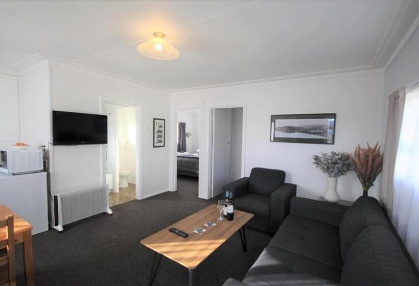 带2个卧室的公寓, Beach Lodge Motels