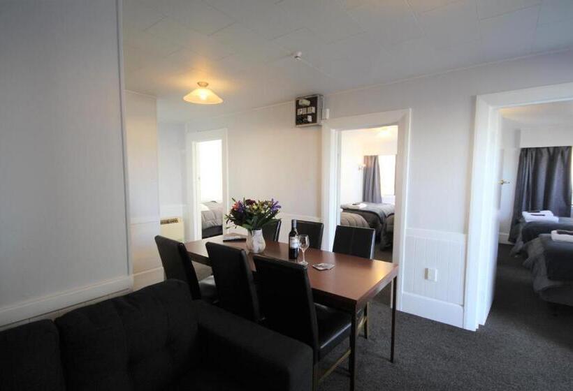 带3个卧室的公寓, Beach Lodge Motels