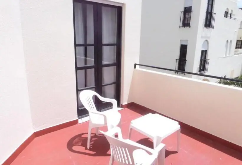 Huoneisto 2 Makuuhuonetta, Clube Alvorferias