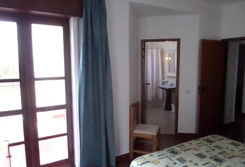 Huoneisto 2 Makuuhuonetta, Clube Alvorferias