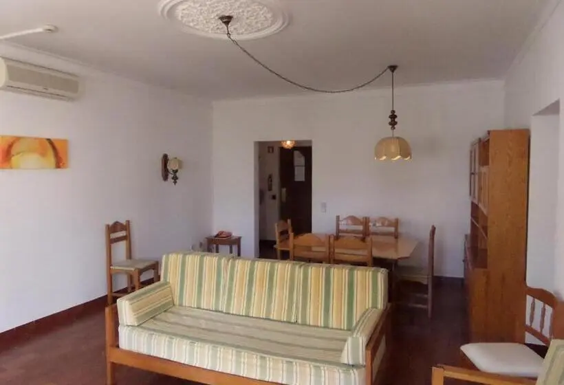Huoneisto 3 Makuuhuonetta, Clube Alvorferias