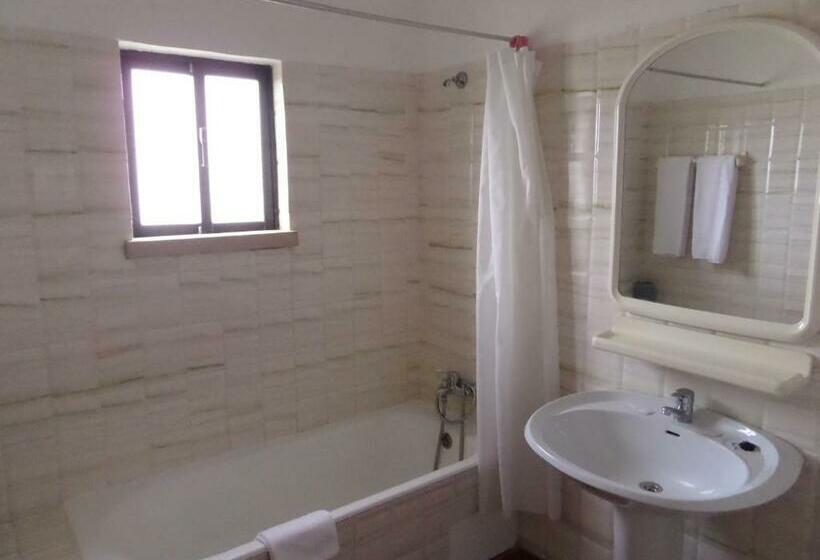 דירת חדר, Clube Alvorferias