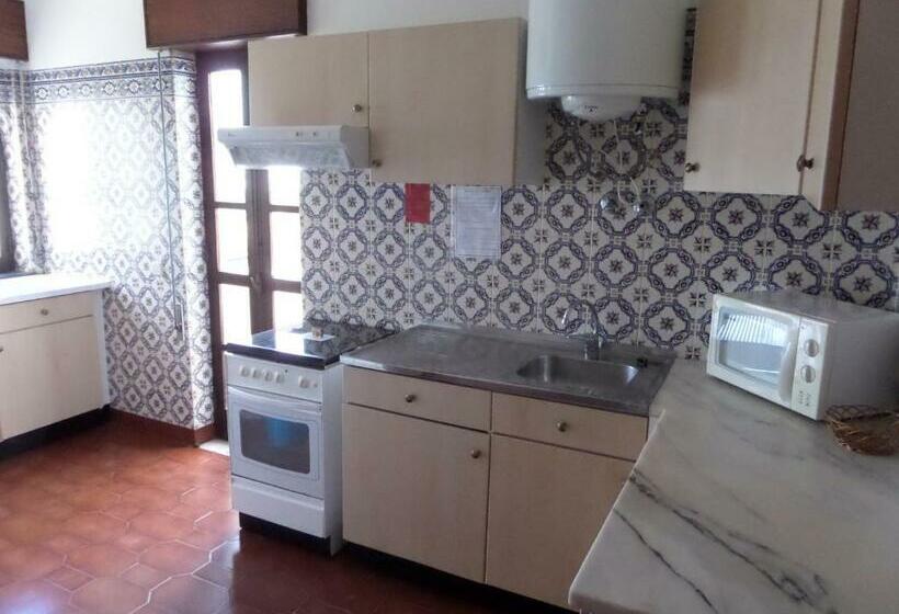 דירת שני חדרים, Clube Alvorferias