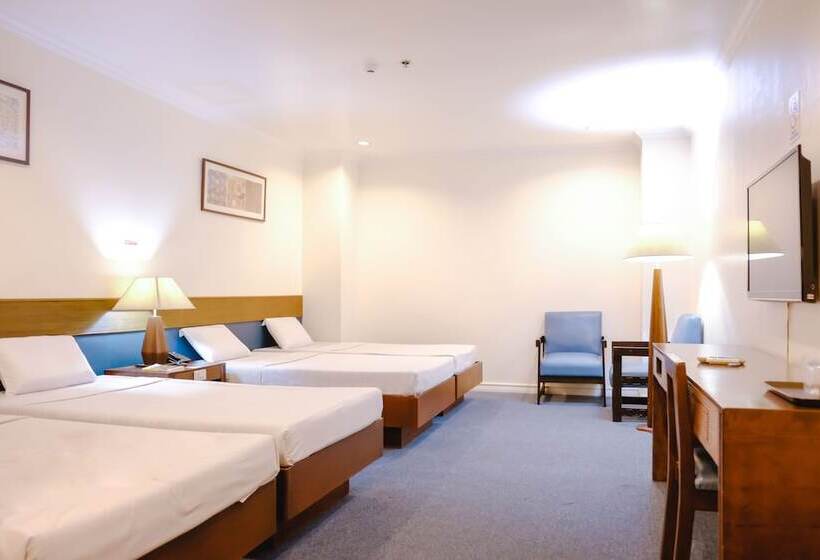 חדר סטנדרט לארבעה, De Luxe