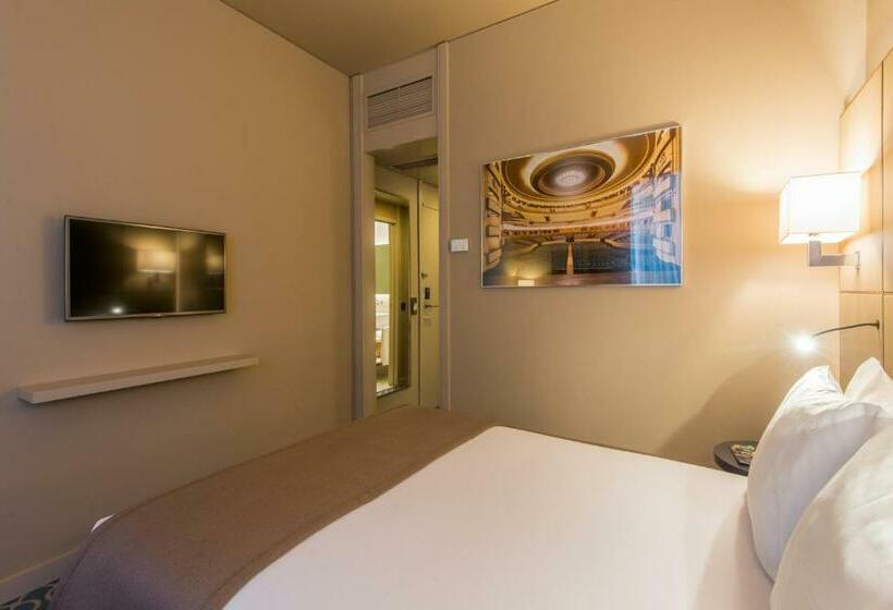 اتاق راحتی, Dom Henrique Downtown