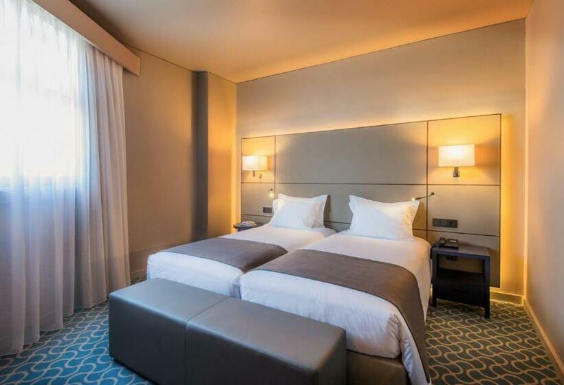 اتاق راحتی, Dom Henrique Downtown