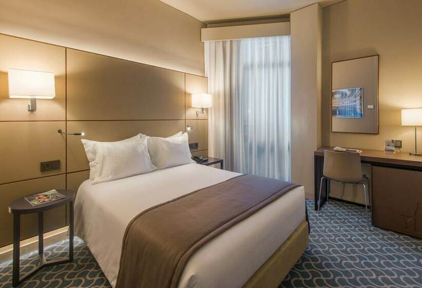 اتاق راحتی, Dom Henrique Downtown