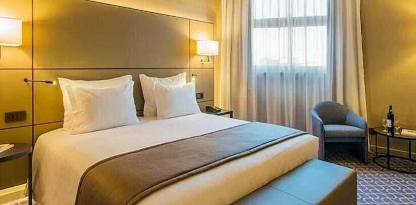 اتاق راحتی, Dom Henrique Downtown