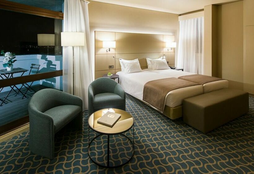 اتاق راحتی, Dom Henrique Downtown