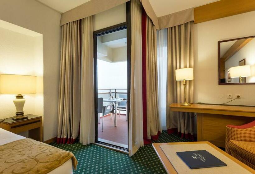 اتاق استاندارد با چشمانداز دریا, Estoril Eden