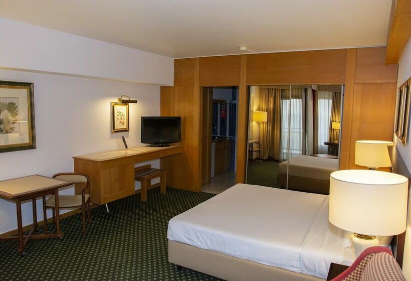 اتاق استاندارد با چشمانداز دریا, Estoril Eden