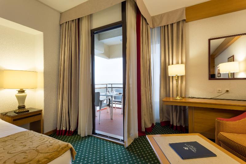 اتاق استاندارد با چشمانداز دریا, Estoril Eden