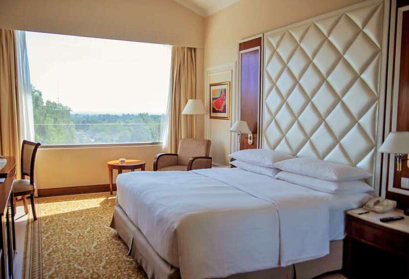 اتاق لوکس, Islamabad Marriott