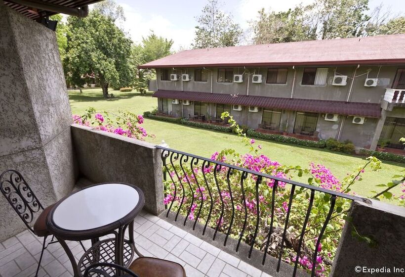 اتاق سوپریور, Montebello Villa