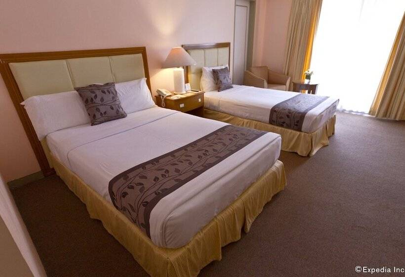 اتاق سوپریور, Montebello Villa