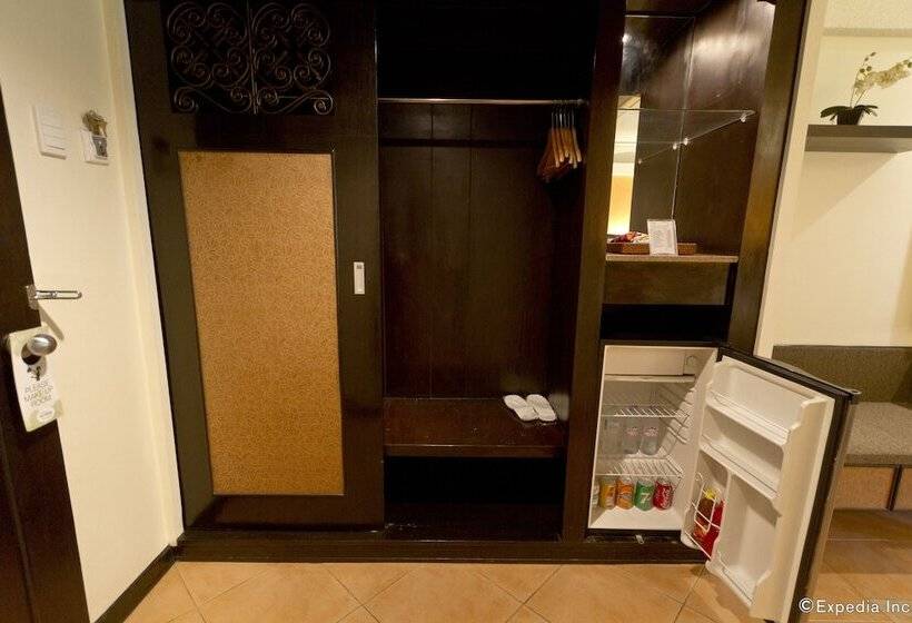 اتاق لوکس, Montebello Villa