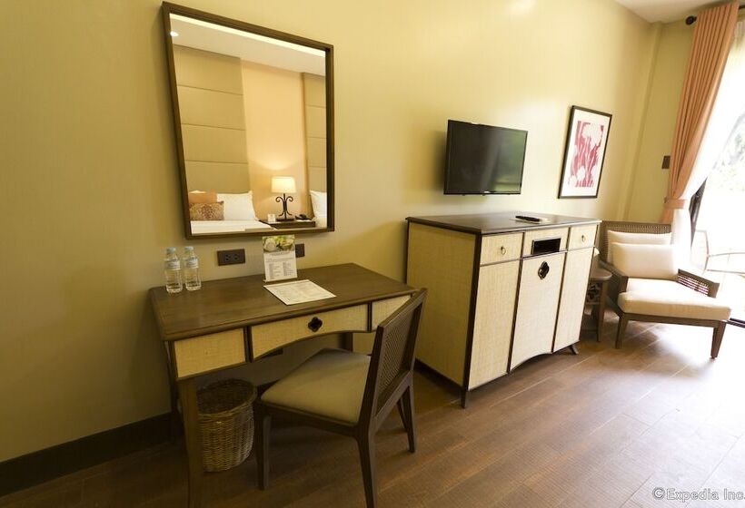 اتاق پرمیوم, Montebello Villa