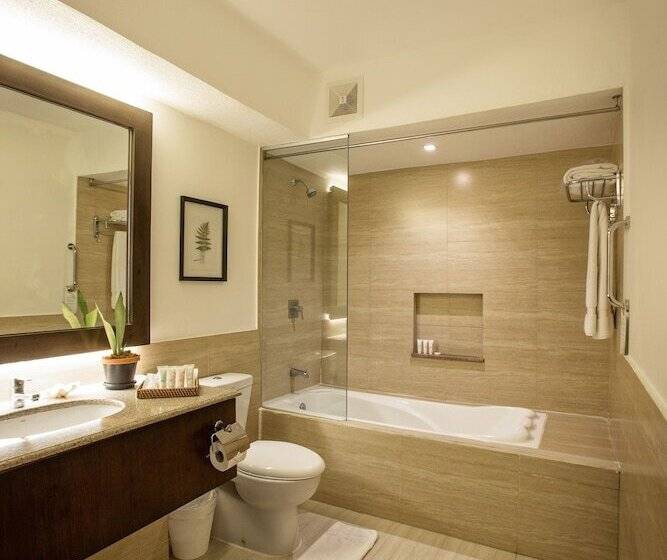 ジュニアスイート, Montebello Villa