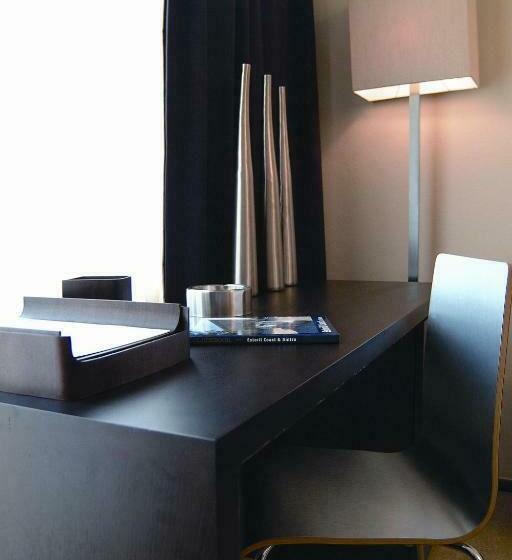 标准间, Carcavelos Beach