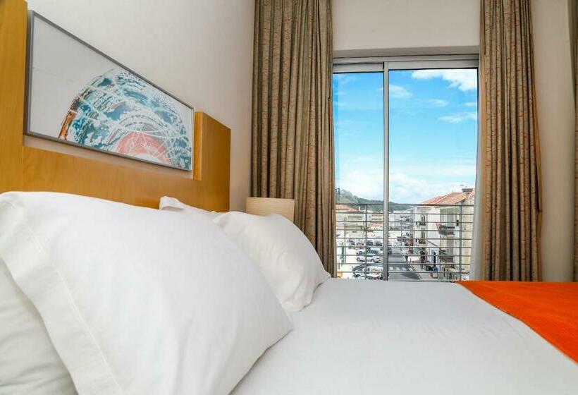 غرفة قياسية, Praia