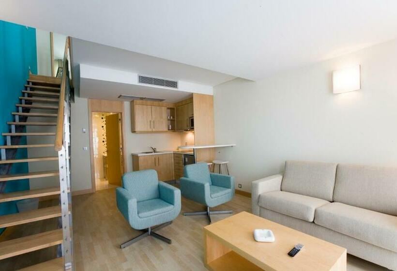 Семейный Номер, Praia